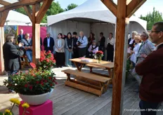 A small group of growers and colleagues joined for a special occassion at the presentation of Meilland Roses, at the facilities of MNP Flowers
